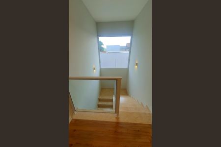 Casa de condomínio para alugar com 252m², 4 quartos e 6 vagas Casa de condomínio para alugar com 252m², 4 quartos e 6 vagasÁrea comum