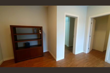 Casa de condomínio para alugar com 252m², 4 quartos e 6 vagas Casa de condomínio para alugar com 252m², 4 quartos e 6 vagasÁrea comum