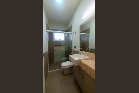 Casa de condomínio para alugar com 252m², 4 quartos e 6 vagas Casa de condomínio para alugar com 252m², 4 quartos e 6 vagasBanheiro 6