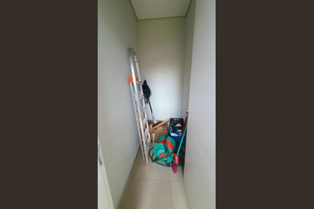 Casa de condomínio para alugar com 252m², 4 quartos e 6 vagas Casa de condomínio para alugar com 252m², 4 quartos e 6 vagasÁrea comum