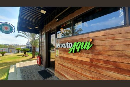 Casa de condomínio para alugar com 252m², 4 quartos e 6 vagas Casa de condomínio para alugar com 252m², 4 quartos e 6 vagasÁrea Condominial