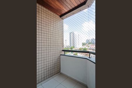 Apartamento à venda com 105m², 3 quartos e 2 vagasVaranda