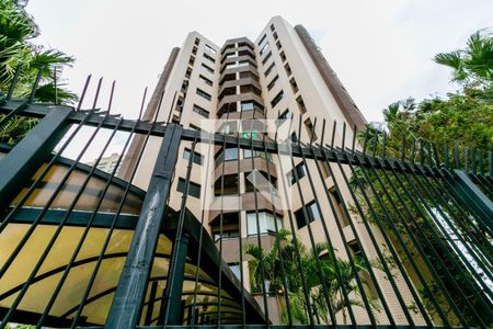 Apartamento à venda com 105m², 3 quartos e 2 vagasFachada