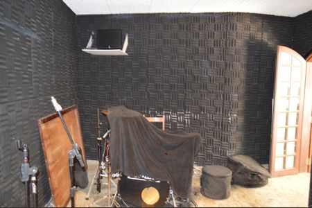 Casa à venda com 630m², 5 quartos e 6 vagasEstudio