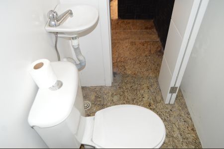 Casa à venda com 630m², 5 quartos e 6 vagasBanheiro do estudio