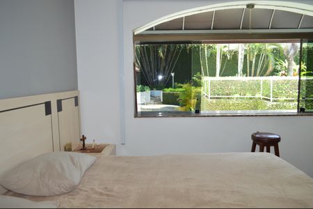 Casa à venda com 630m², 5 quartos e 6 vagasSuíte 4