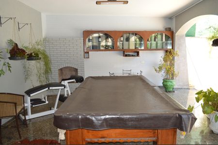 Casa à venda com 630m², 5 quartos e 6 vagasÁrea de lazer