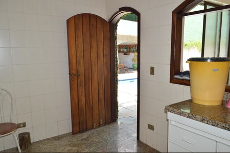 Casa à venda com 630m², 5 quartos e 6 vagasÁrea de Serviço