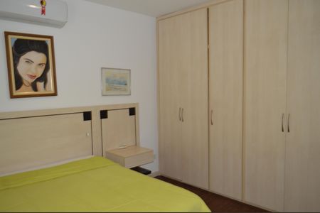 Casa à venda com 630m², 5 quartos e 6 vagasSuíte 1