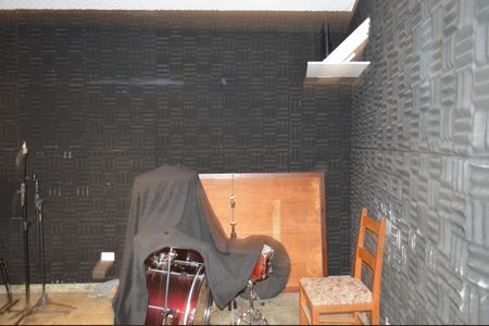 Casa à venda com 630m², 5 quartos e 6 vagasEstudio