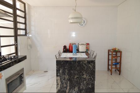 Casa à venda com 630m², 5 quartos e 6 vagasCozinha