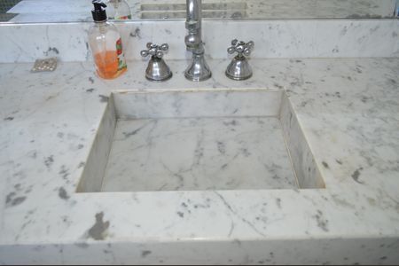 Casa à venda com 630m², 5 quartos e 6 vagasBanheiro da Suíte 1