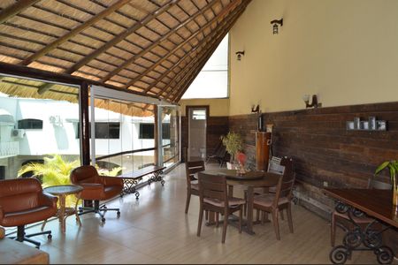 Casa à venda com 630m², 5 quartos e 6 vagasQuiosque Bar