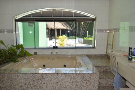 Casa à venda com 630m², 5 quartos e 6 vagasBanheiro da Suíte 3