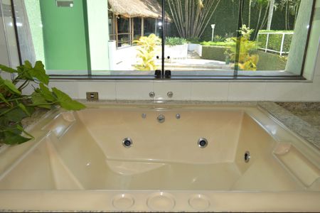 Casa à venda com 630m², 5 quartos e 6 vagasBanheiro da Suíte 3