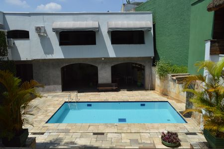 Casa à venda com 630m², 5 quartos e 6 vagasPiscina