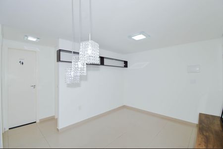 Apartamento para alugar com 42m², 2 quartos e 1 vagaSala