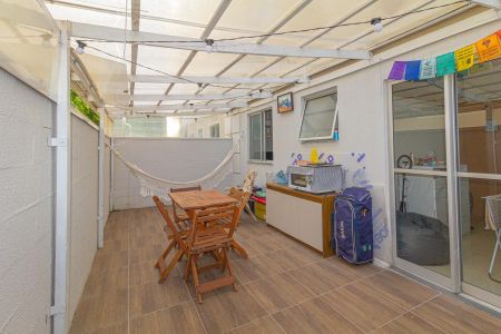 Apartamento para alugar com 100m², 2 quartos e 1 vagavaranda da cozinha