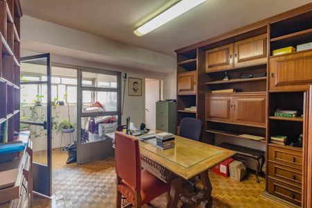 Apartamento à venda com 290m², 4 quartos e 4 vagasEscritório