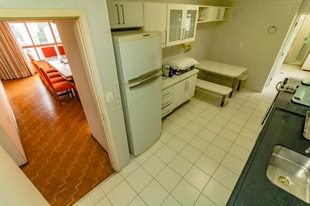 Apartamento à venda com 290m², 4 quartos e 4 vagasCozinha