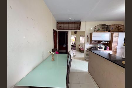 Casa à venda com 80m², 2 quartos e 2 vagas Casa à venda com 80m², 2 quartos e 2 vagasCopa