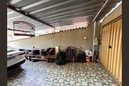 Casa à venda com 80m², 2 quartos e 2 vagas Casa à venda com 80m², 2 quartos e 2 vagasÁrea comum