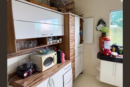 Casa à venda com 80m², 2 quartos e 2 vagas Casa à venda com 80m², 2 quartos e 2 vagasCozinha