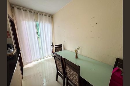 Casa à venda com 80m², 2 quartos e 2 vagas Casa à venda com 80m², 2 quartos e 2 vagasCopa