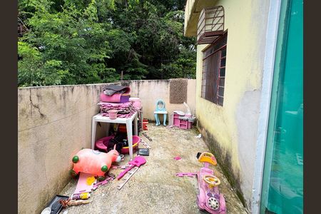 Casa à venda com 80m², 2 quartos e 2 vagas Casa à venda com 80m², 2 quartos e 2 vagasÁrea comum