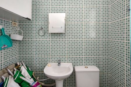 Casa de condomínio para alugar com 85m², 2 quartos e 2 vagasBanheiro