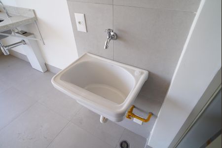 Apartamento à venda com 76m², 2 quartos e 1 vagaÁrea de Serviço