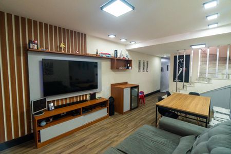 Casa à venda com 130m², 3 quartos e 4 vagas Casa à venda com 130m², 3 quartos e 4 vagasSala