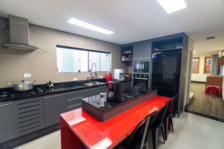 Casa à venda com 130m², 3 quartos e 4 vagas Casa à venda com 130m², 3 quartos e 4 vagasCozinha