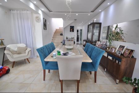 Casa à venda com 280m², 3 quartos e 1 vagaSala de Jantar