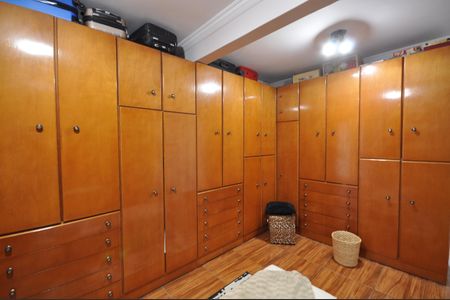 Casa à venda com 280m², 3 quartos e 1 vagaCloset