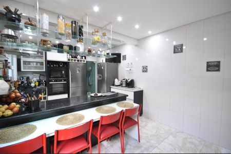 Casa à venda com 280m², 3 quartos e 1 vagaCozinha