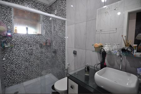 Casa à venda com 280m², 3 quartos e 1 vagaBanheiro da Suíte 2