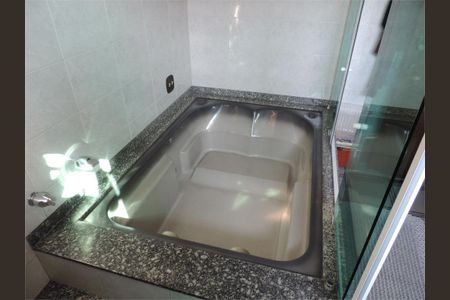 Casa à venda com 530m², 4 quartos e 10 vagas