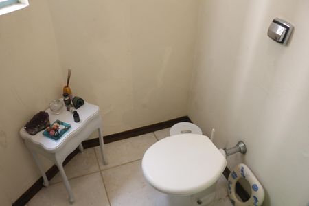 Casa à venda com 382m², 4 quartos e 6 vagasLavabo