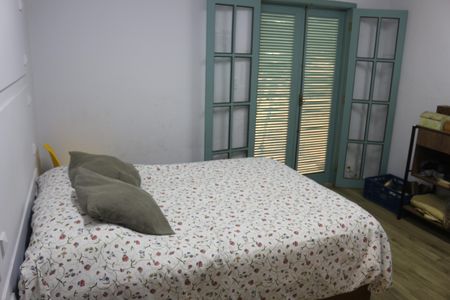 Casa à venda com 382m², 4 quartos e 6 vagasSuíte 2