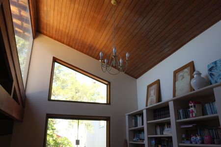 Casa à venda com 382m², 4 quartos e 6 vagasEscritório