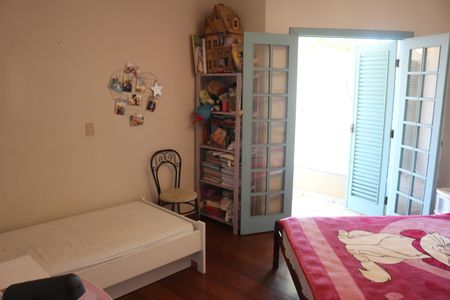 Casa à venda com 382m², 4 quartos e 6 vagasQuarto 1