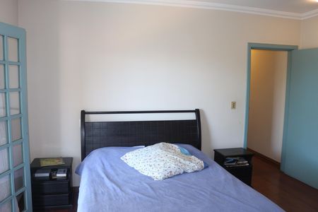 Casa à venda com 382m², 4 quartos e 6 vagasSuíte 1