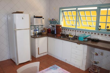 Casa à venda com 382m², 4 quartos e 6 vagasCozinha