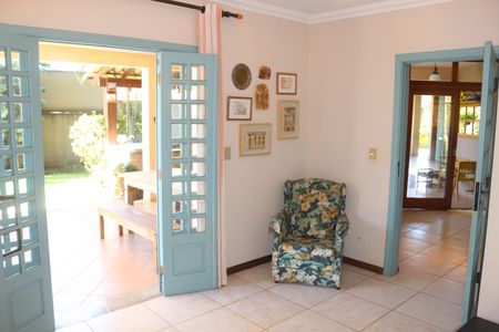 Casa à venda com 382m², 4 quartos e 6 vagasSala de TV