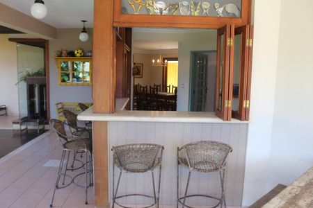 Casa à venda com 382m², 4 quartos e 6 vagasChurrasqueira