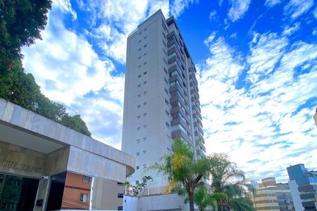 Apartamento à venda com 108m², 3 quartos e 2 vagasFachada