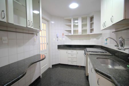 Apartamento à venda com 108m², 3 quartos e 2 vagasCozinha