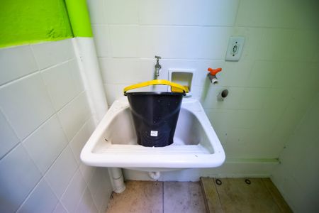 Casa de condomínio à venda com 79m², 2 quartos e 1 vagaÁrea de Serviço