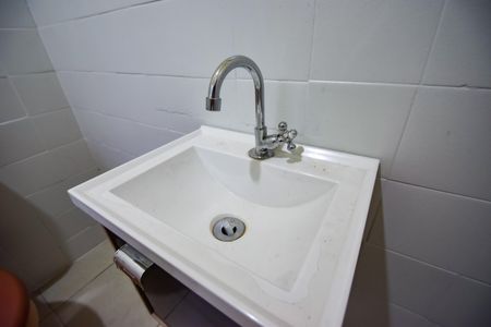 Casa de condomínio à venda com 79m², 2 quartos e 1 vagaBanheiro